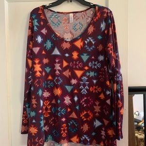 Long sleeve Lularoe Lynnae top